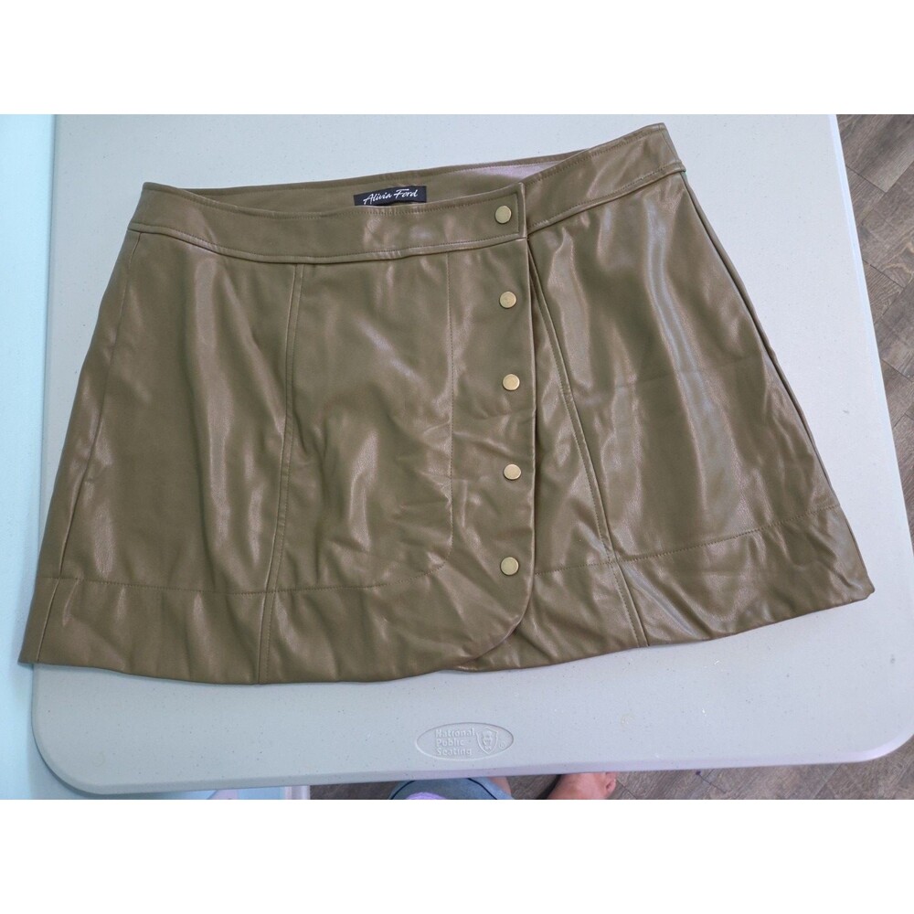 Alivia ford skirt faux leather 20 w plus size